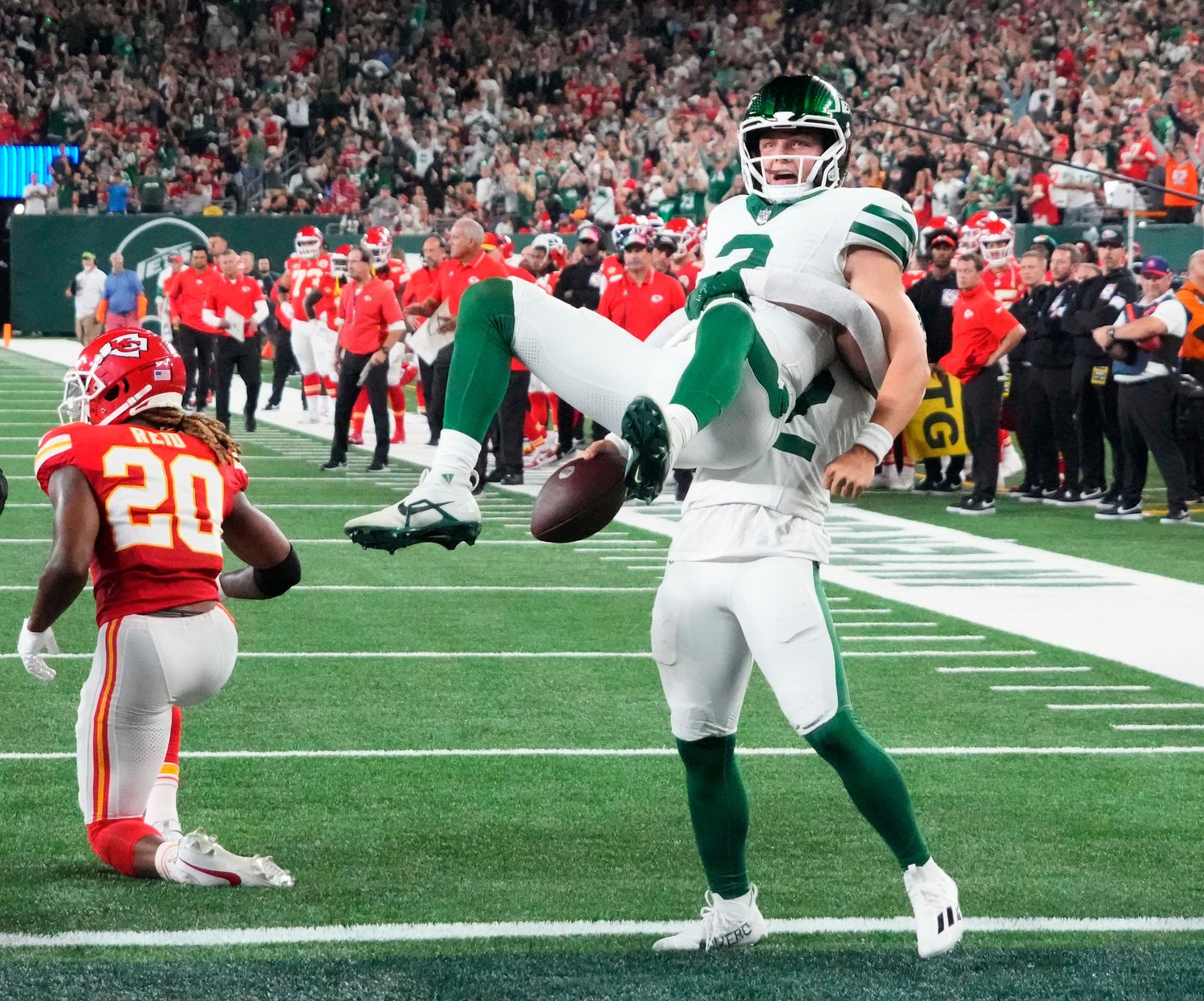 Jets' QB Zach Wilson celebrates a successful two-point conversion against the Chiefs